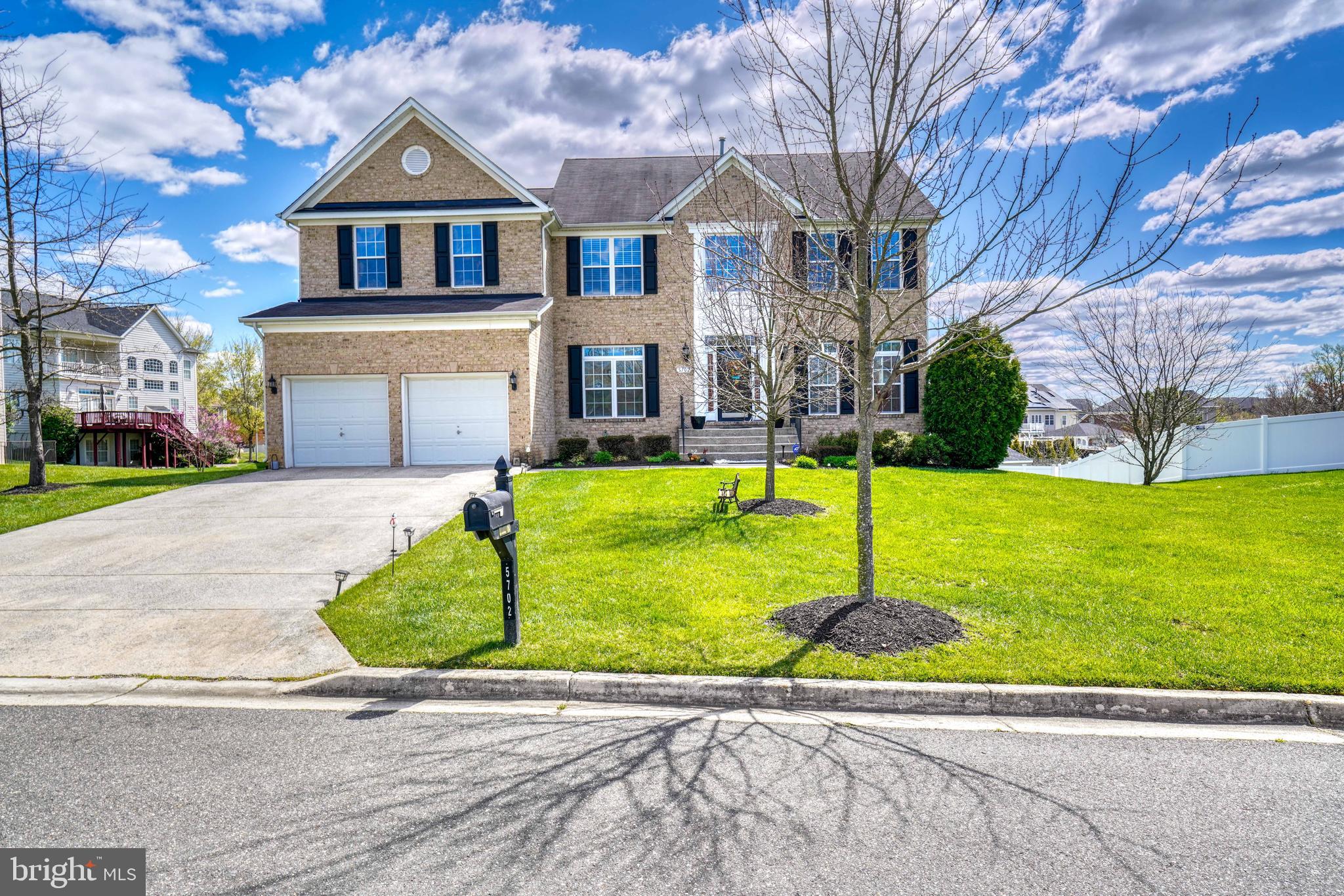 BELMONT CREST - Residential