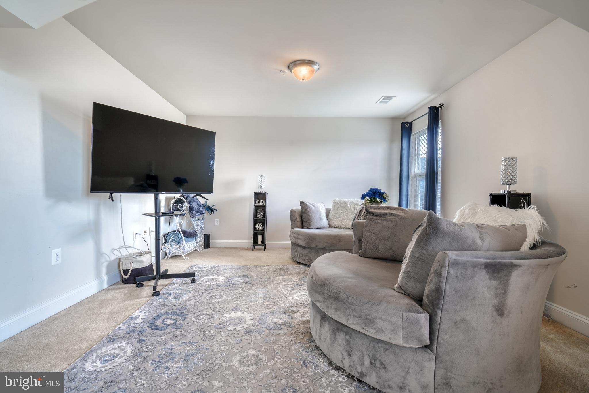 BELMONT CREST - Residential