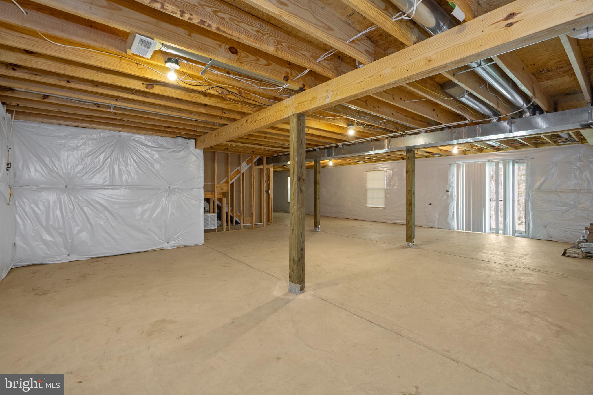 PRESIDENTIAL LAKES - Residential