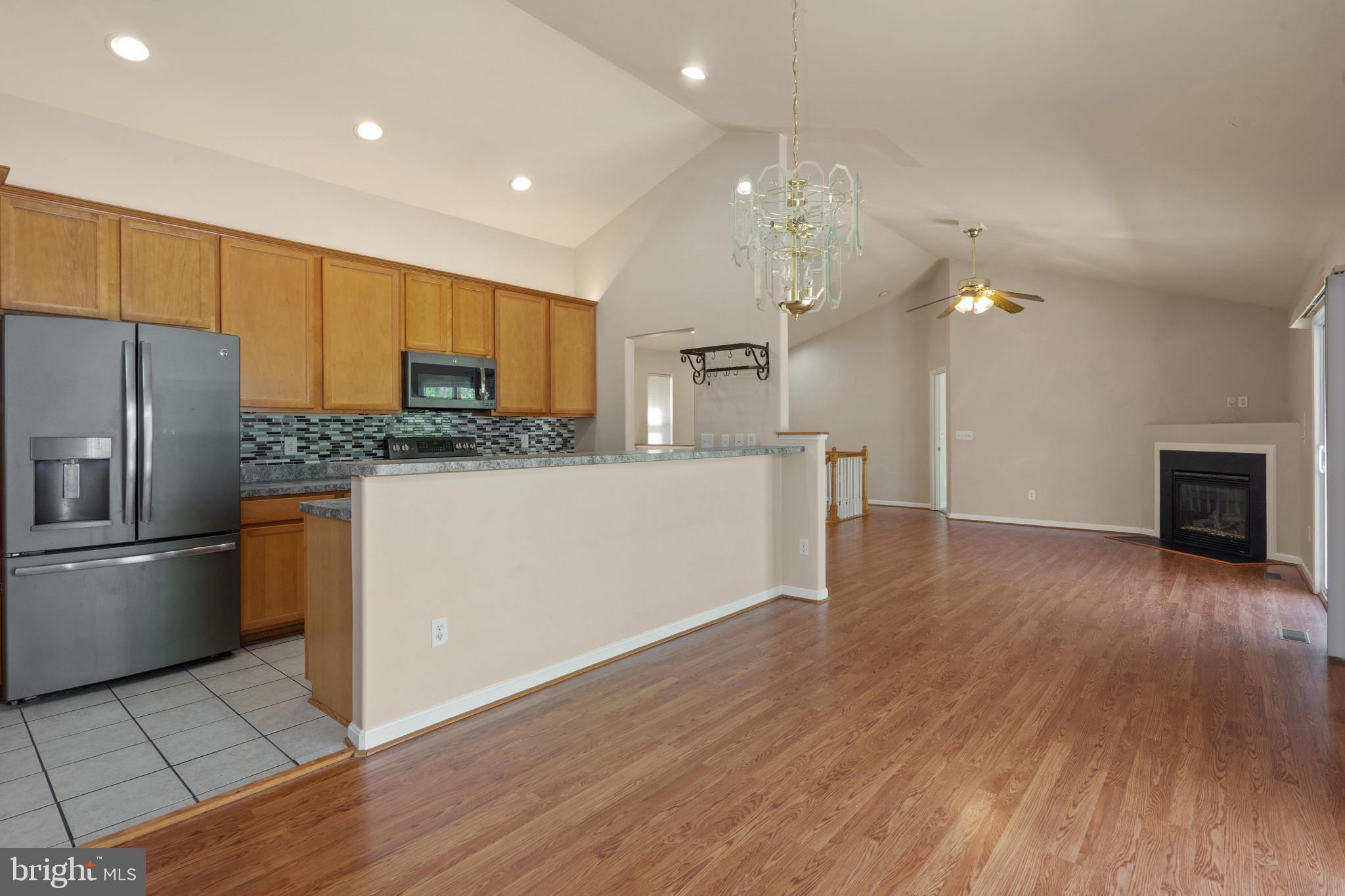 PRESIDENTIAL LAKES - Residential