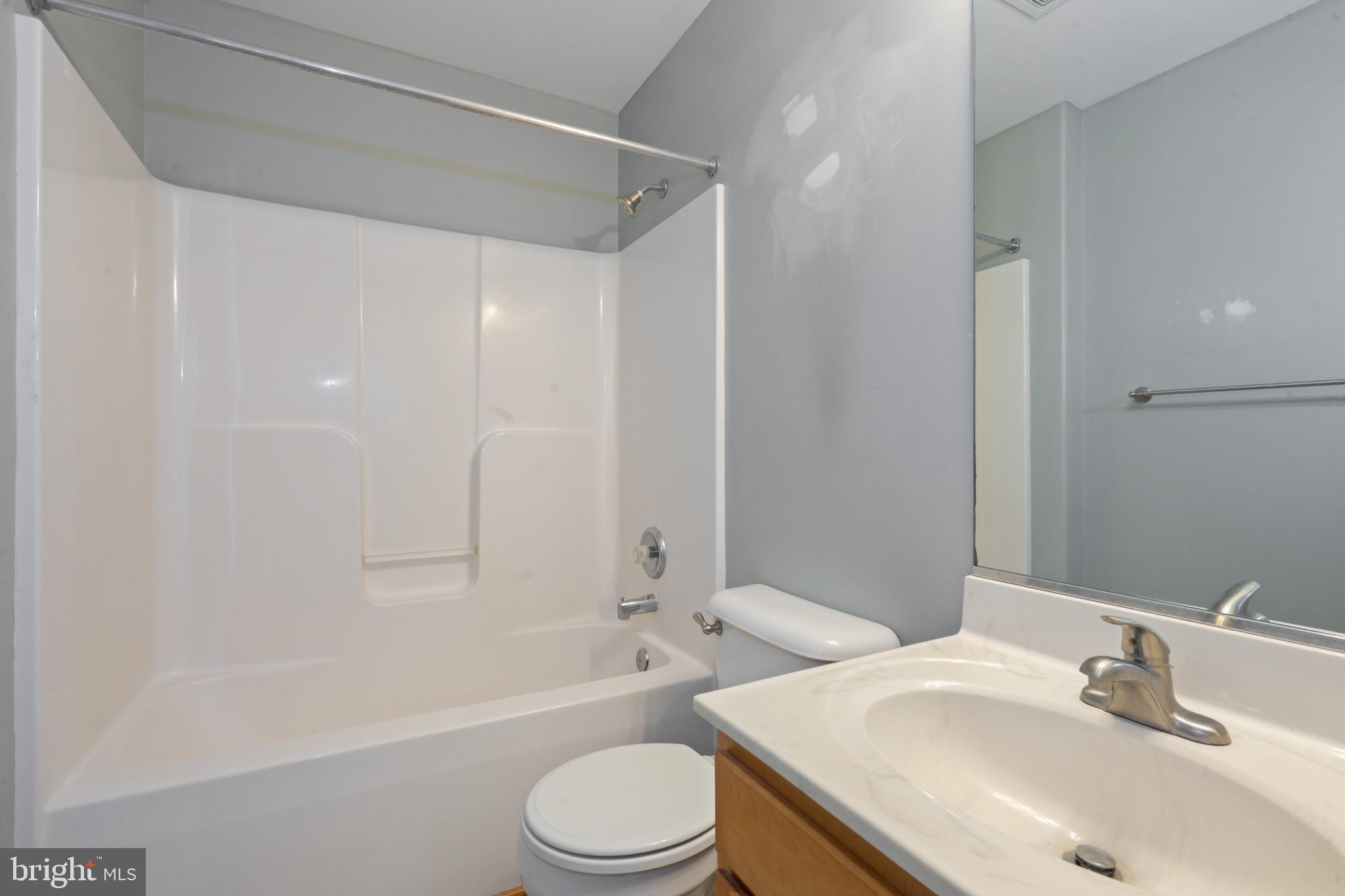 PRESIDENTIAL LAKES - Residential