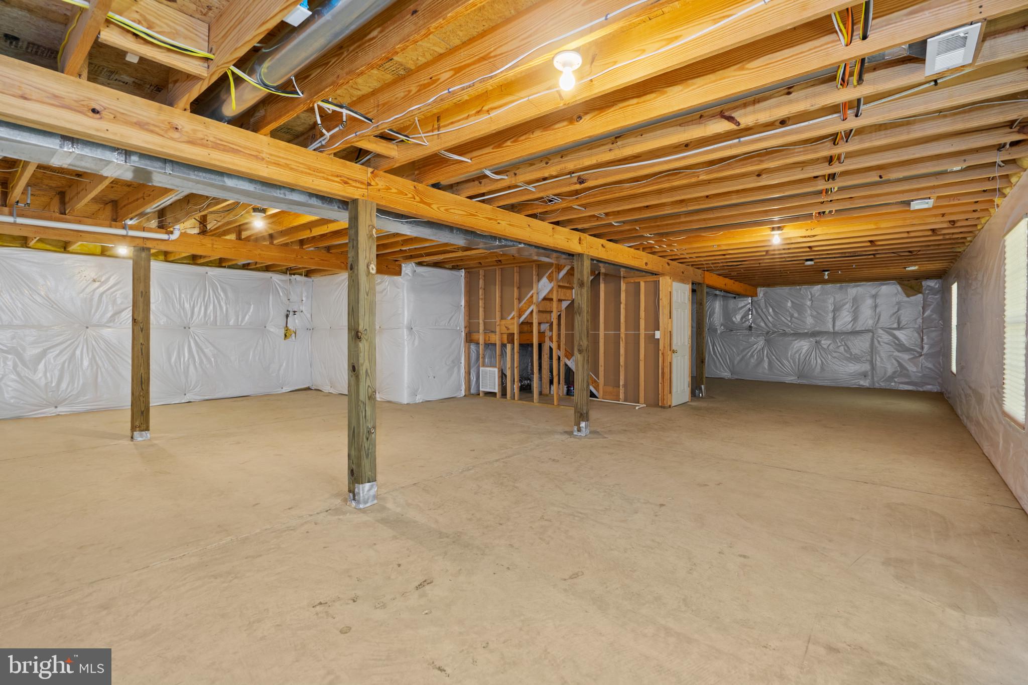 PRESIDENTIAL LAKES - Residential