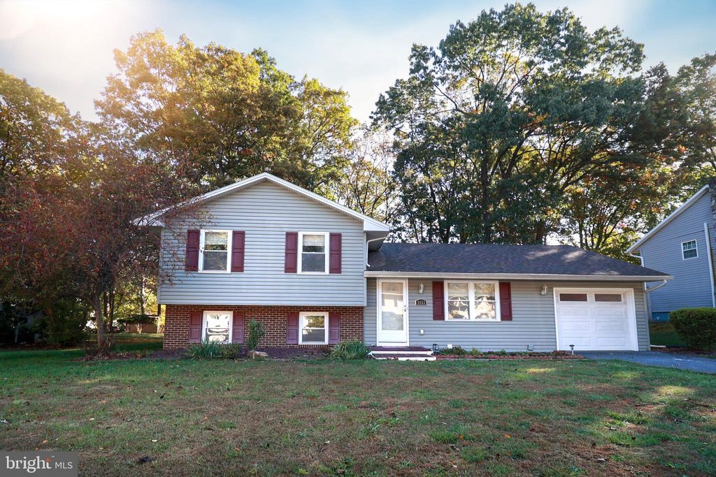 Photo of 5553 Edsel Street, HARRISBURG, PA 17109 (MLS # PADA2051058)