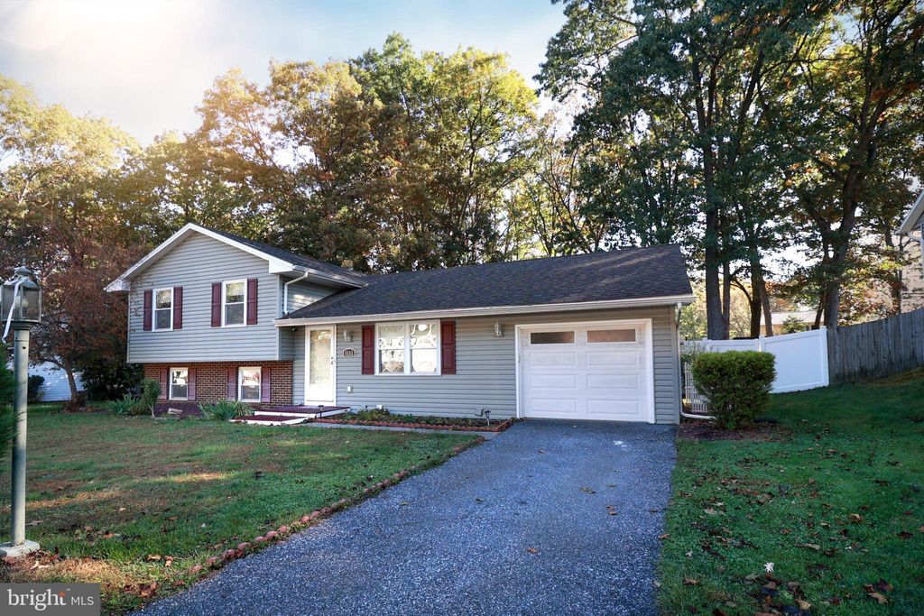Photo of 5553 Edsel Street, HARRISBURG, PA 17109 (MLS # PADA2051058)