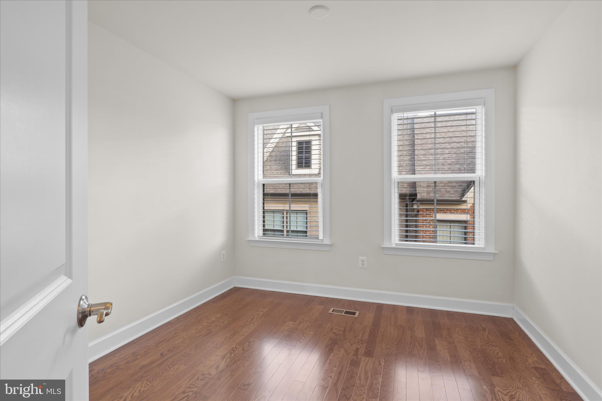 AMBROSE HILLS - Residential Lease