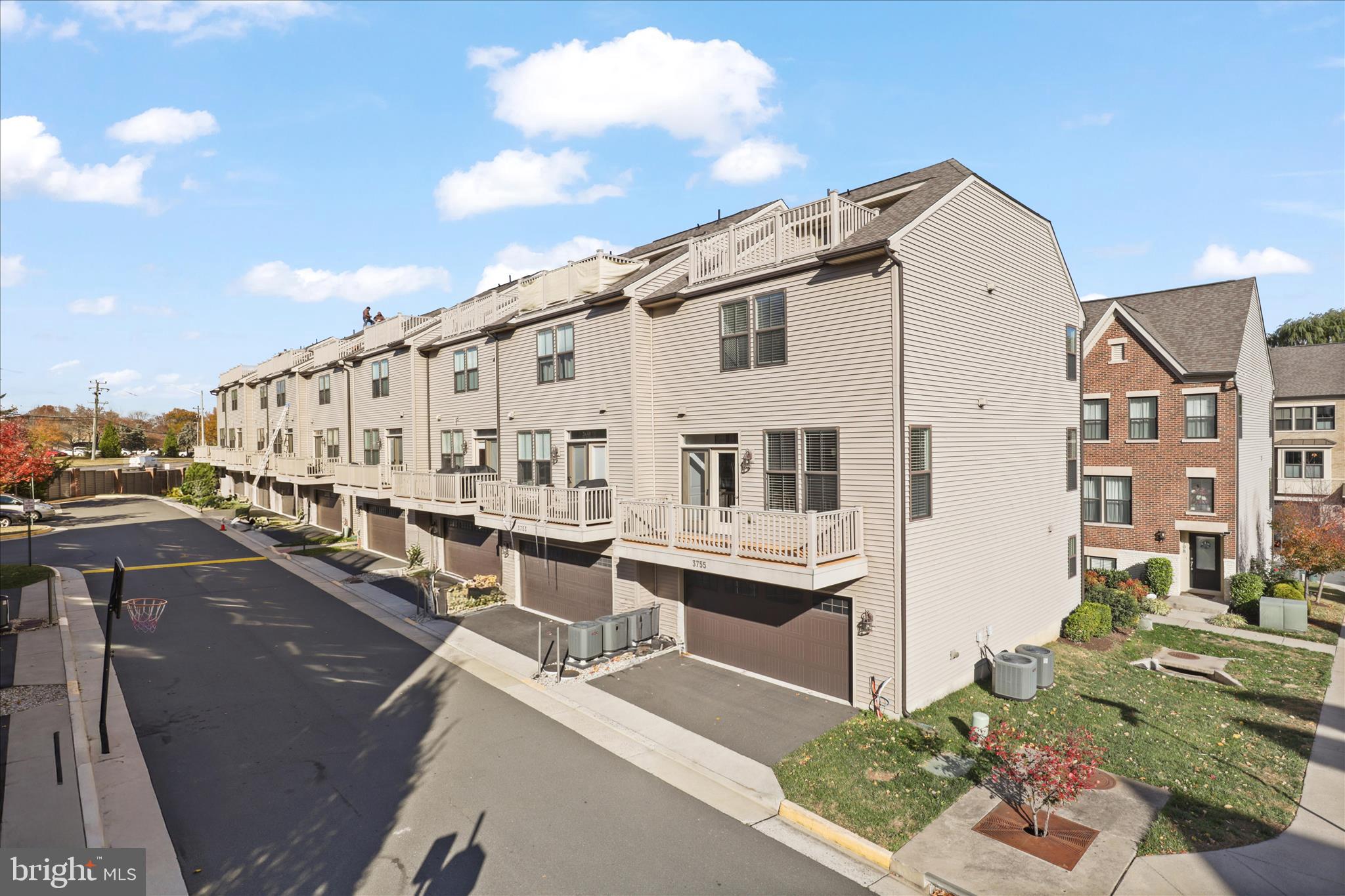 AMBROSE HILLS - Residential Lease