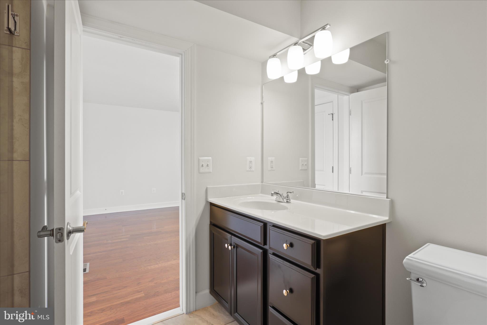 AMBROSE HILLS - Residential Lease