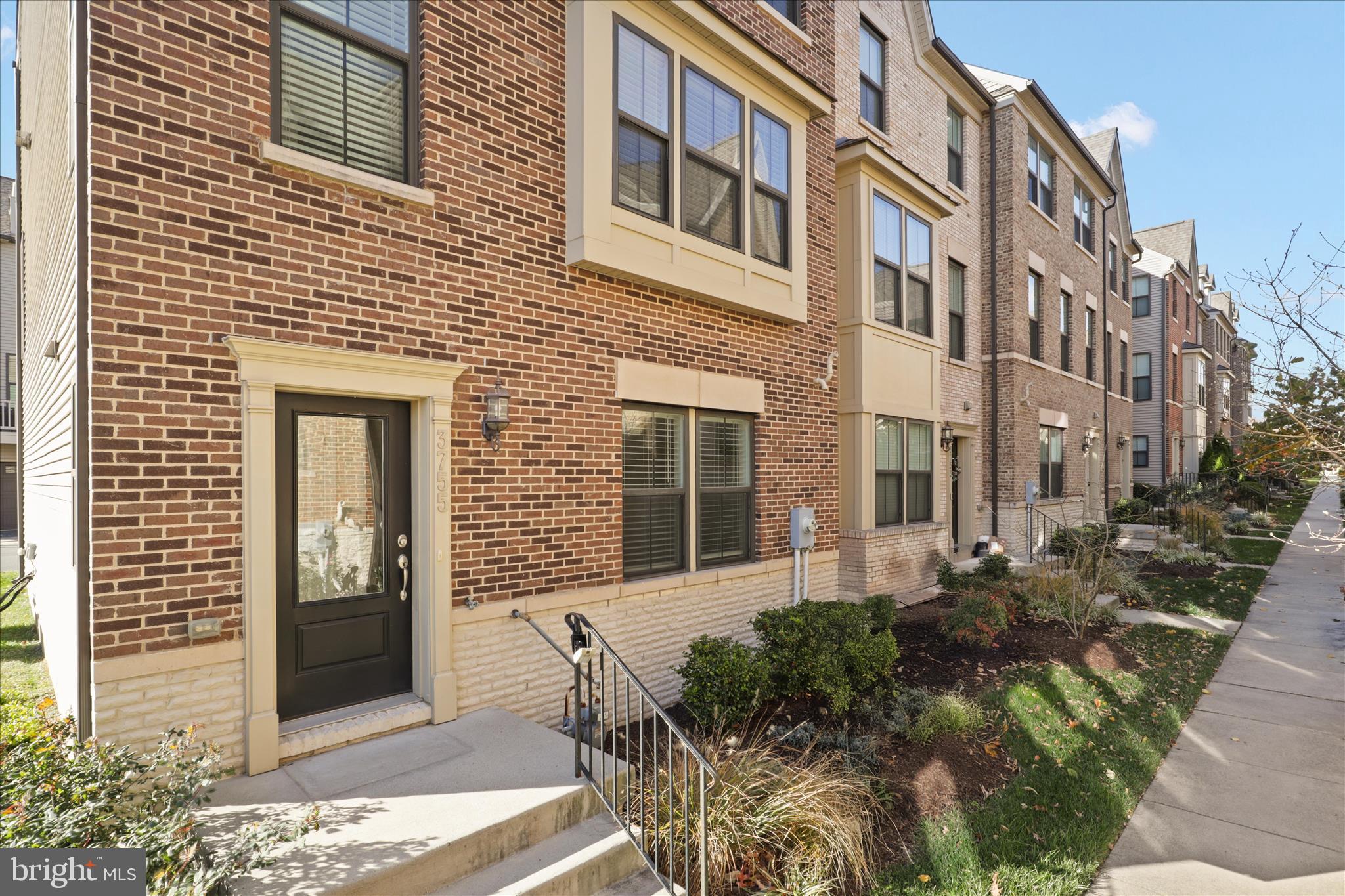 AMBROSE HILLS - Residential Lease