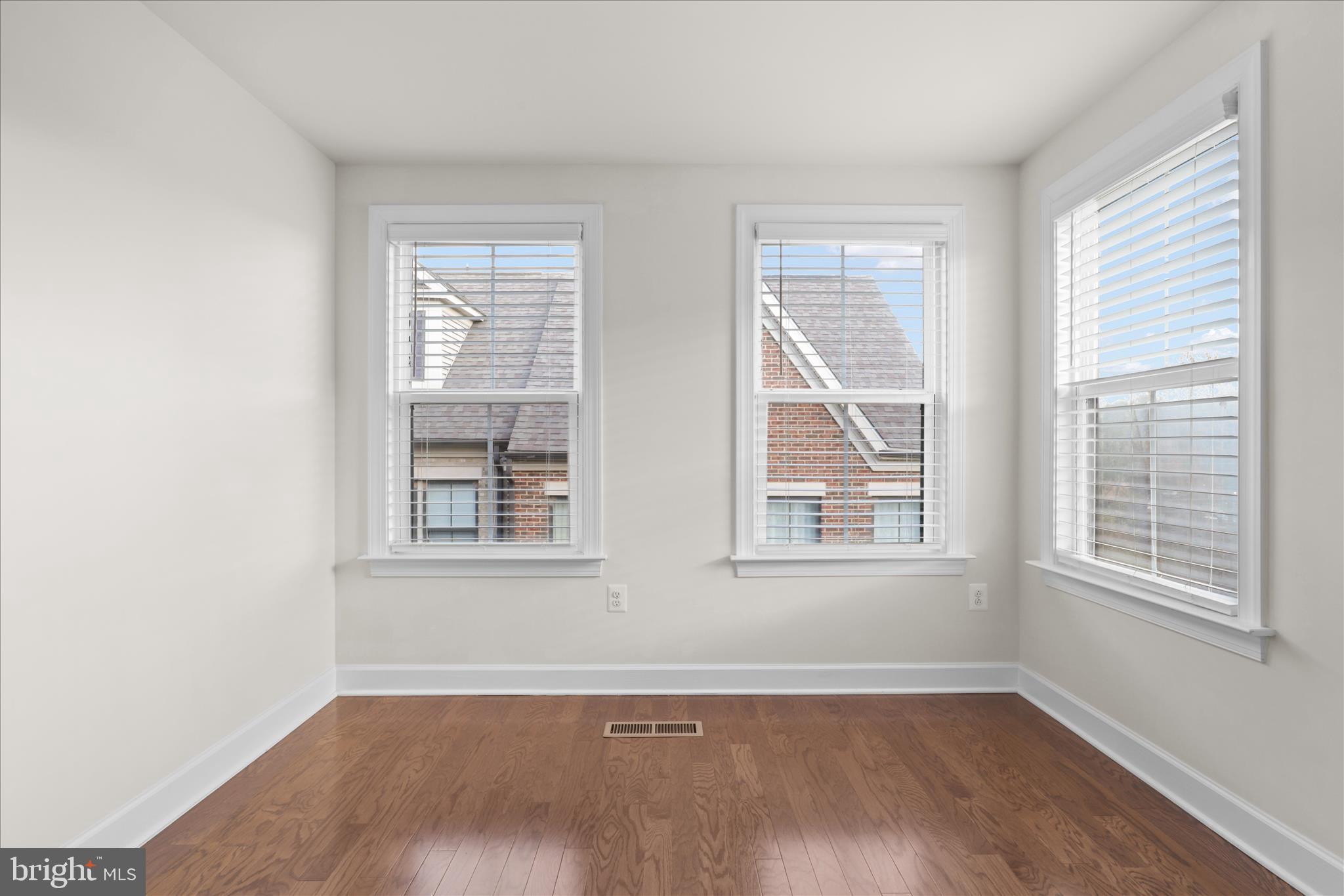 AMBROSE HILLS - Residential Lease