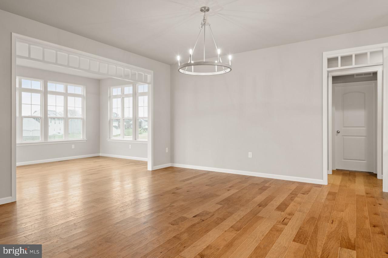 STRATHFORD MEADOWS - Residential