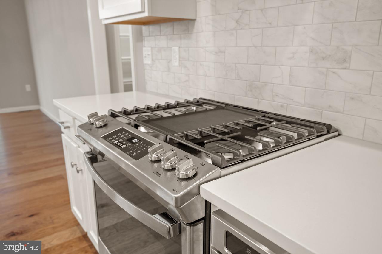 STRATHFORD MEADOWS - Residential