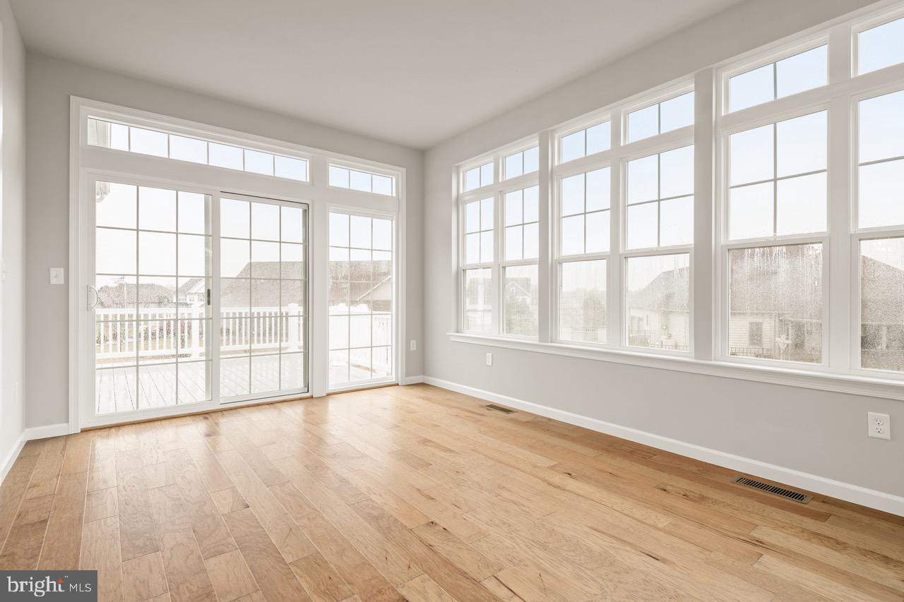 STRATHFORD MEADOWS - Residential