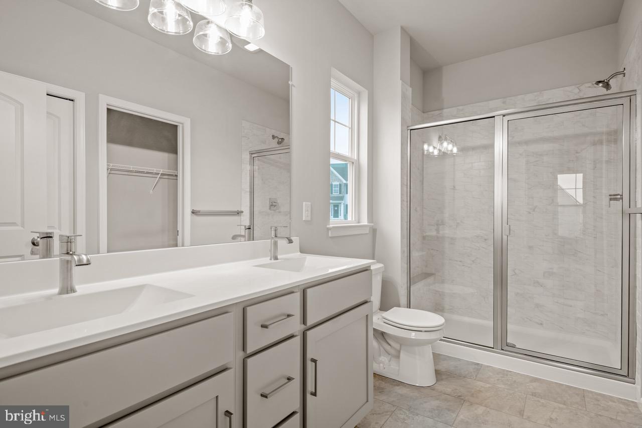 STRATHFORD MEADOWS - Residential