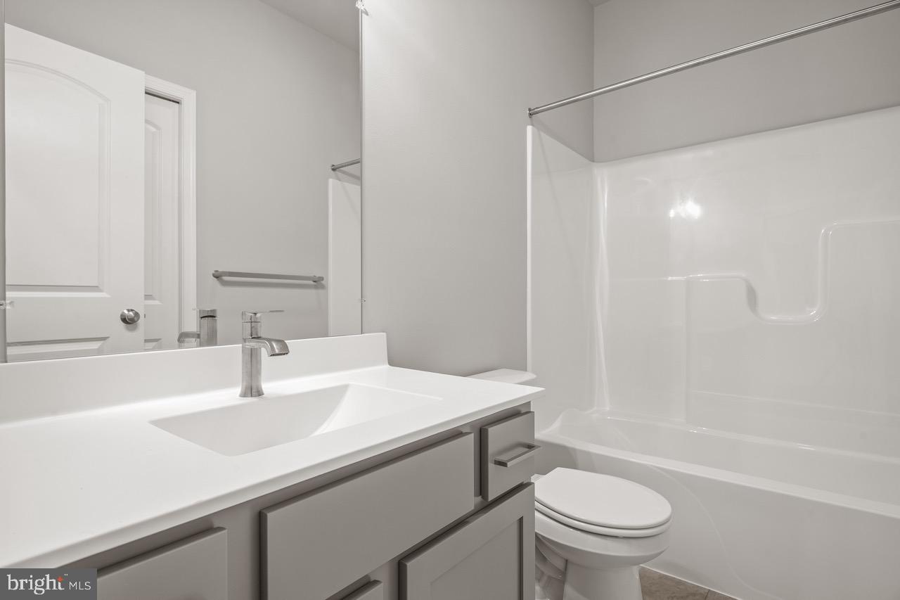 STRATHFORD MEADOWS - Residential