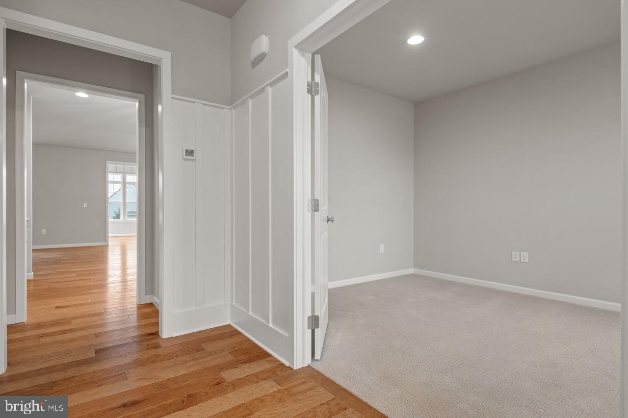 STRATHFORD MEADOWS - Residential