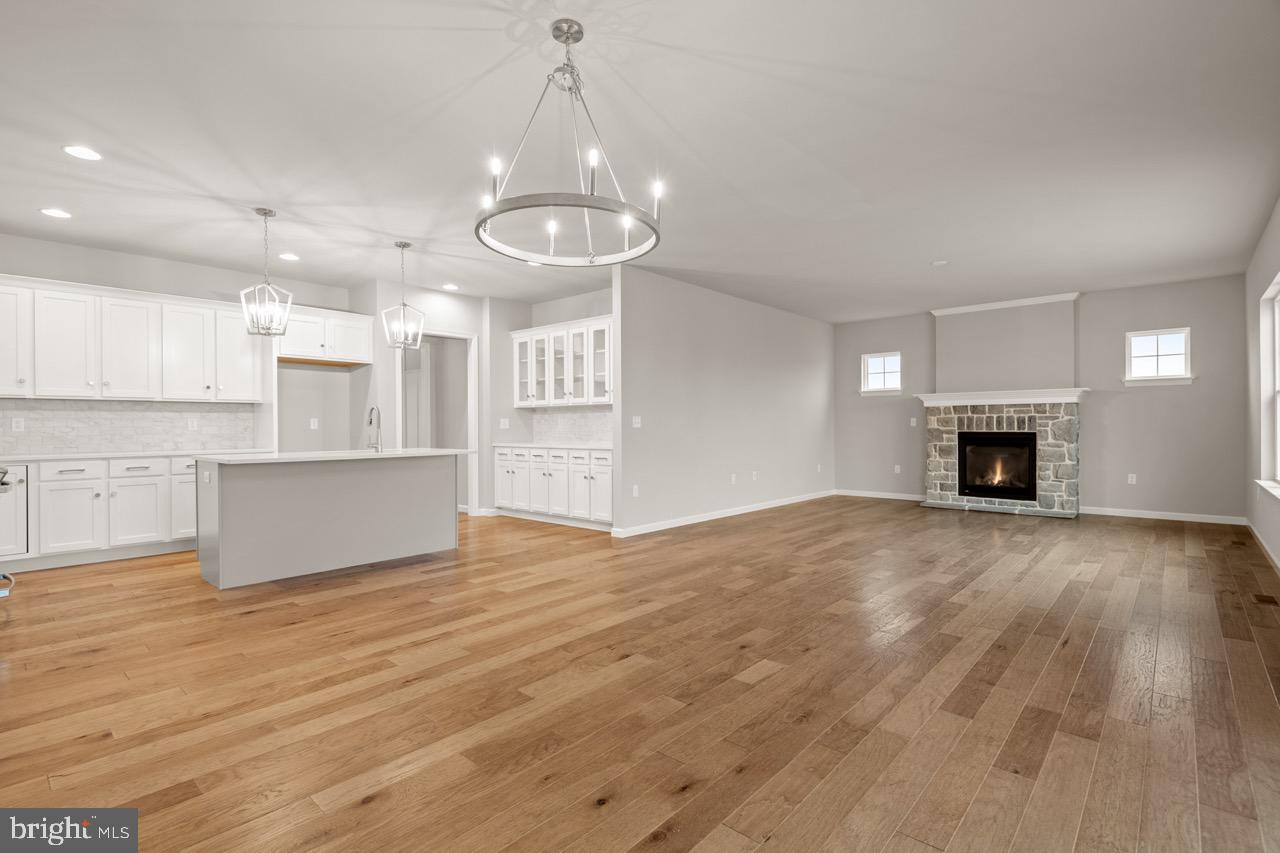 STRATHFORD MEADOWS - Residential