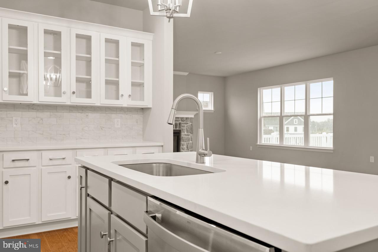 STRATHFORD MEADOWS - Residential