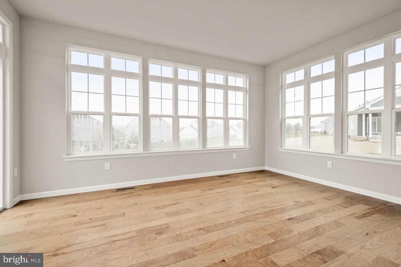 STRATHFORD MEADOWS - Residential