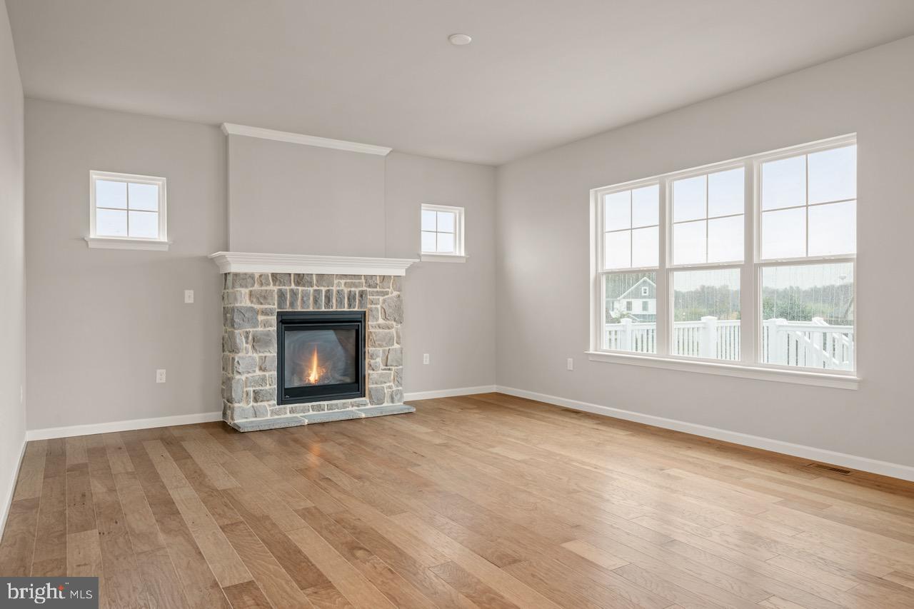 STRATHFORD MEADOWS - Residential