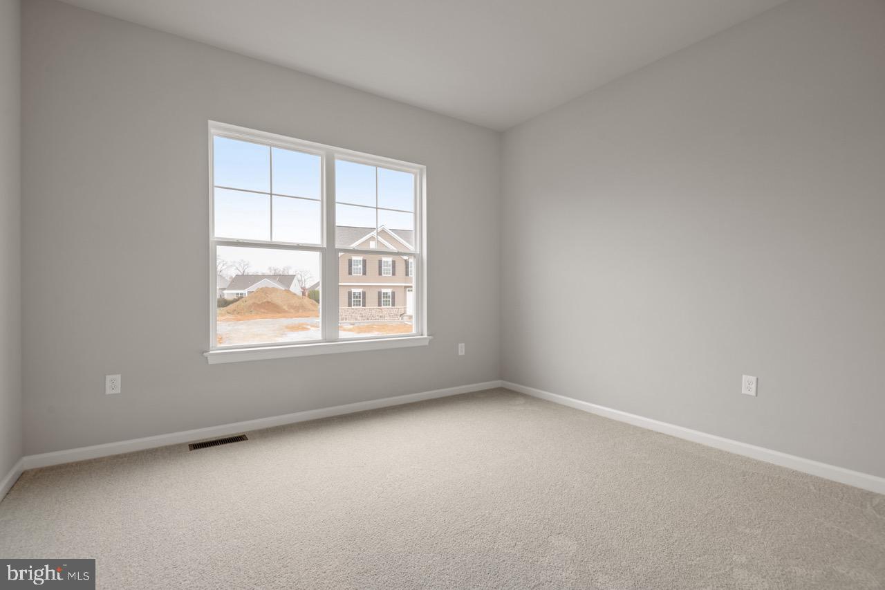 STRATHFORD MEADOWS - Residential
