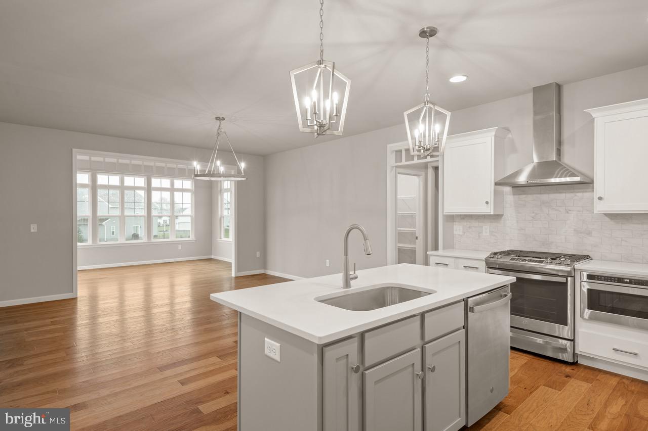STRATHFORD MEADOWS - Residential
