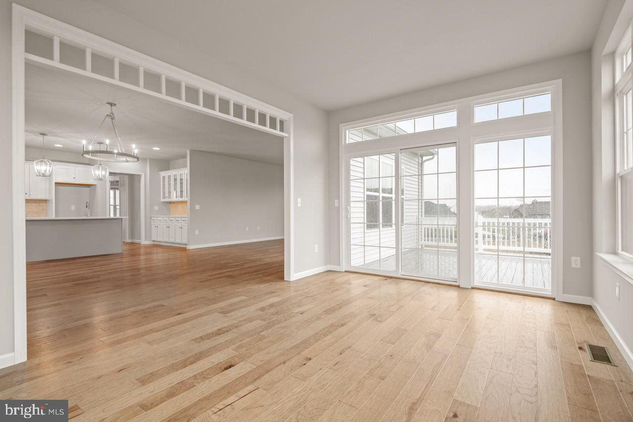 STRATHFORD MEADOWS - Residential