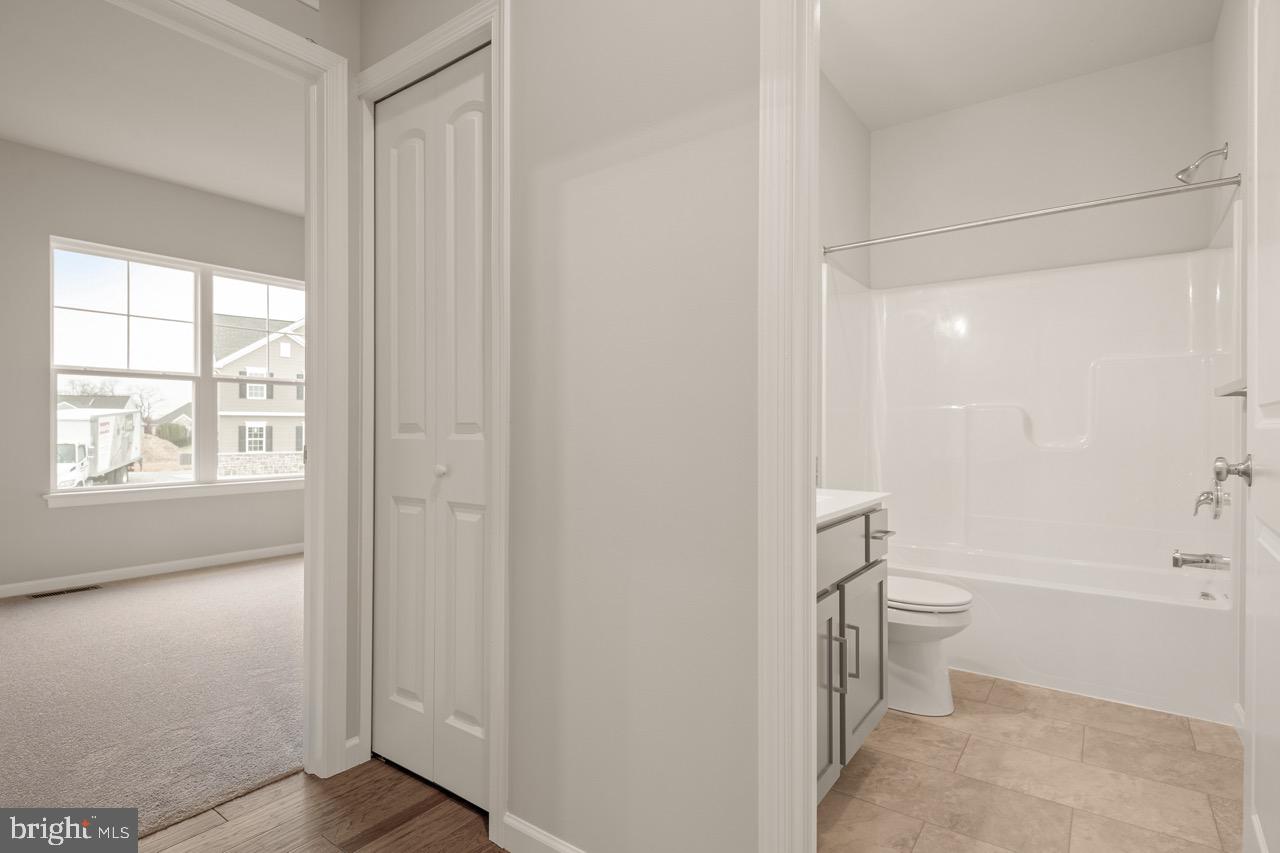 STRATHFORD MEADOWS - Residential