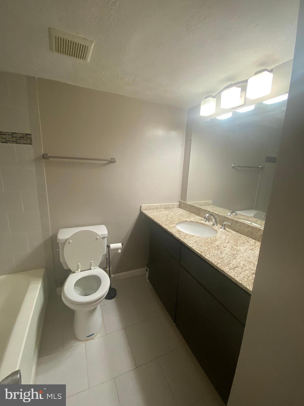 GREENBRIAR - Residential Lease