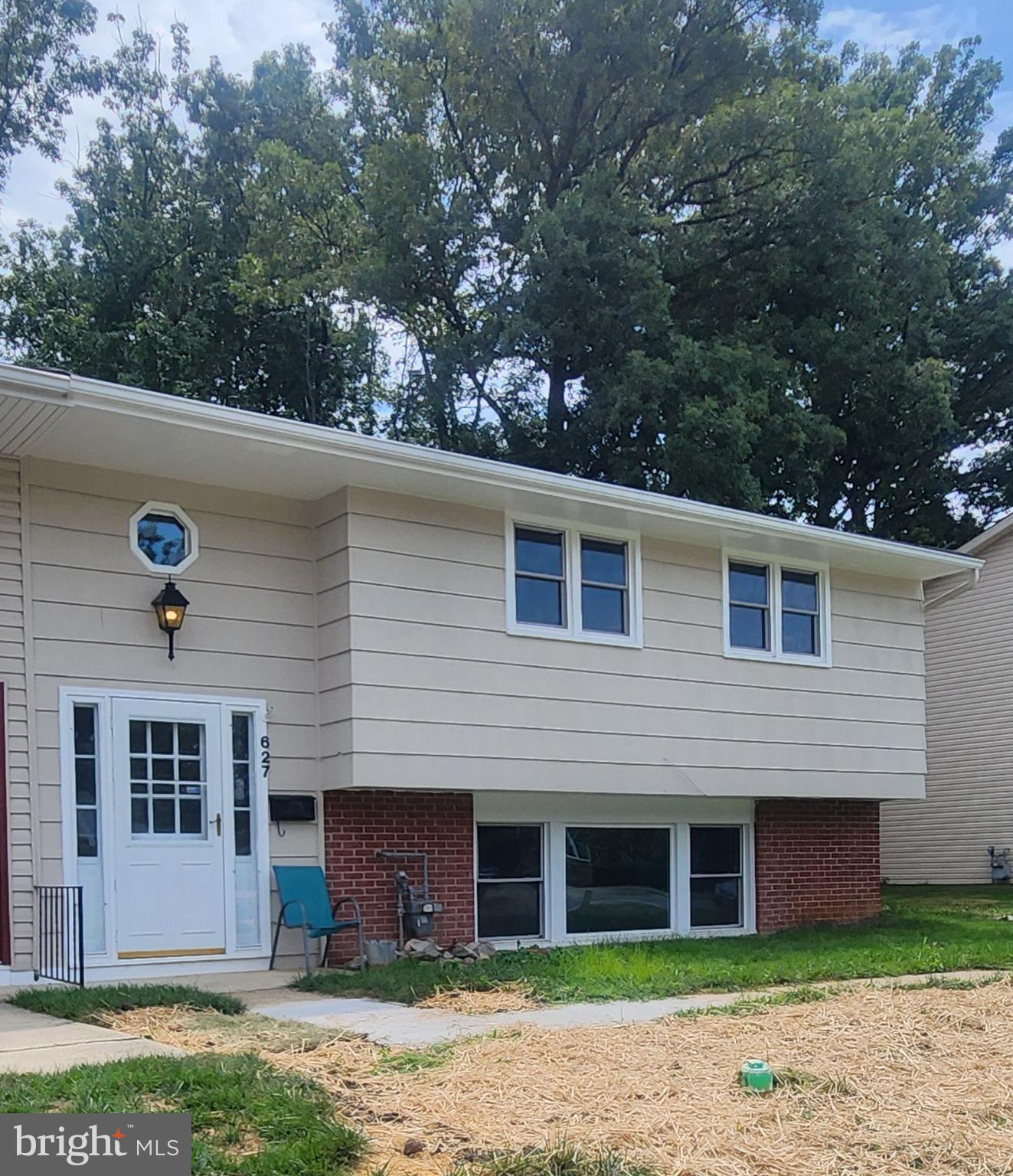 MAPLE RIDGE - Residential Lease