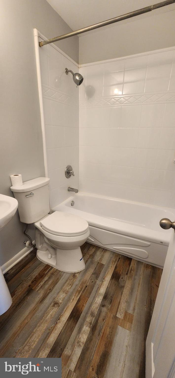 MAPLE RIDGE - Residential Lease