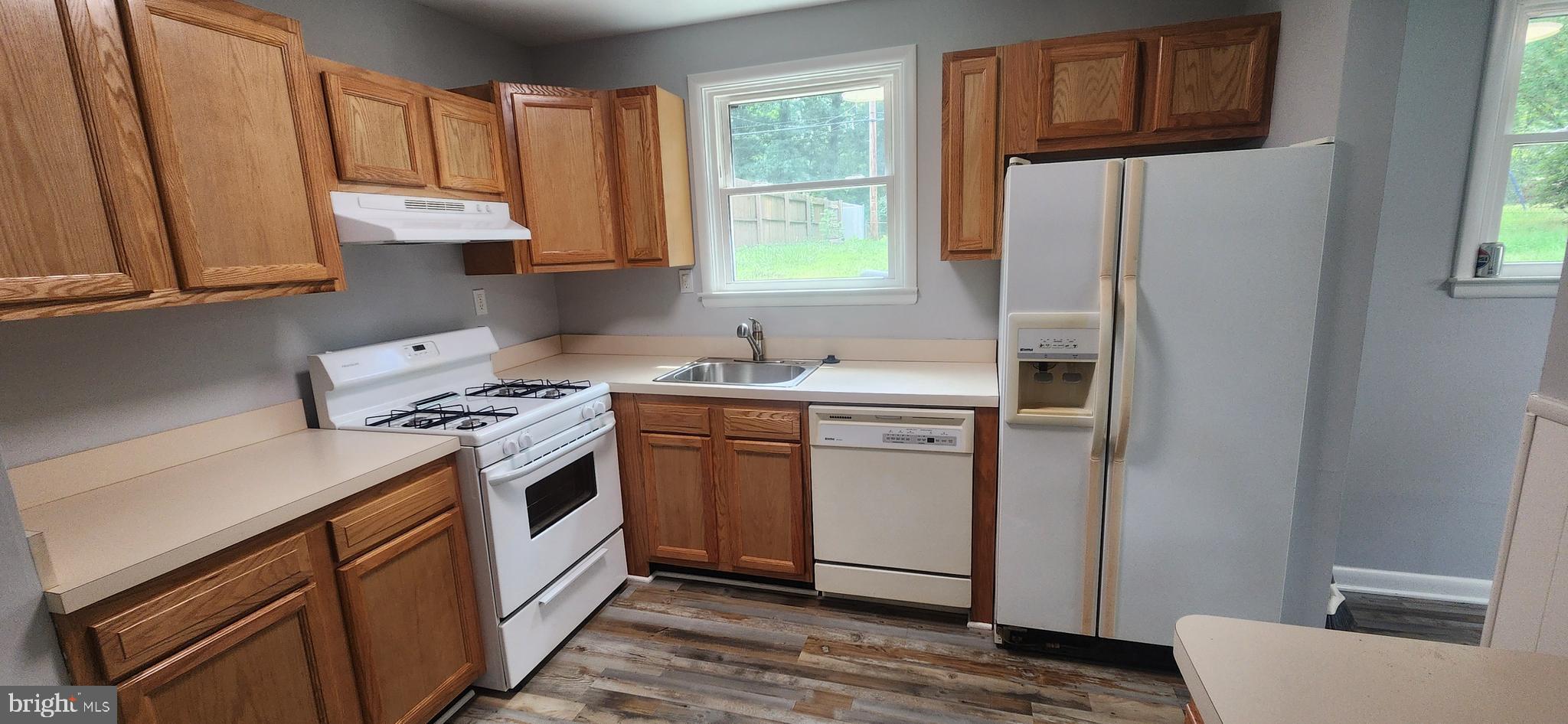 MAPLE RIDGE - Residential Lease