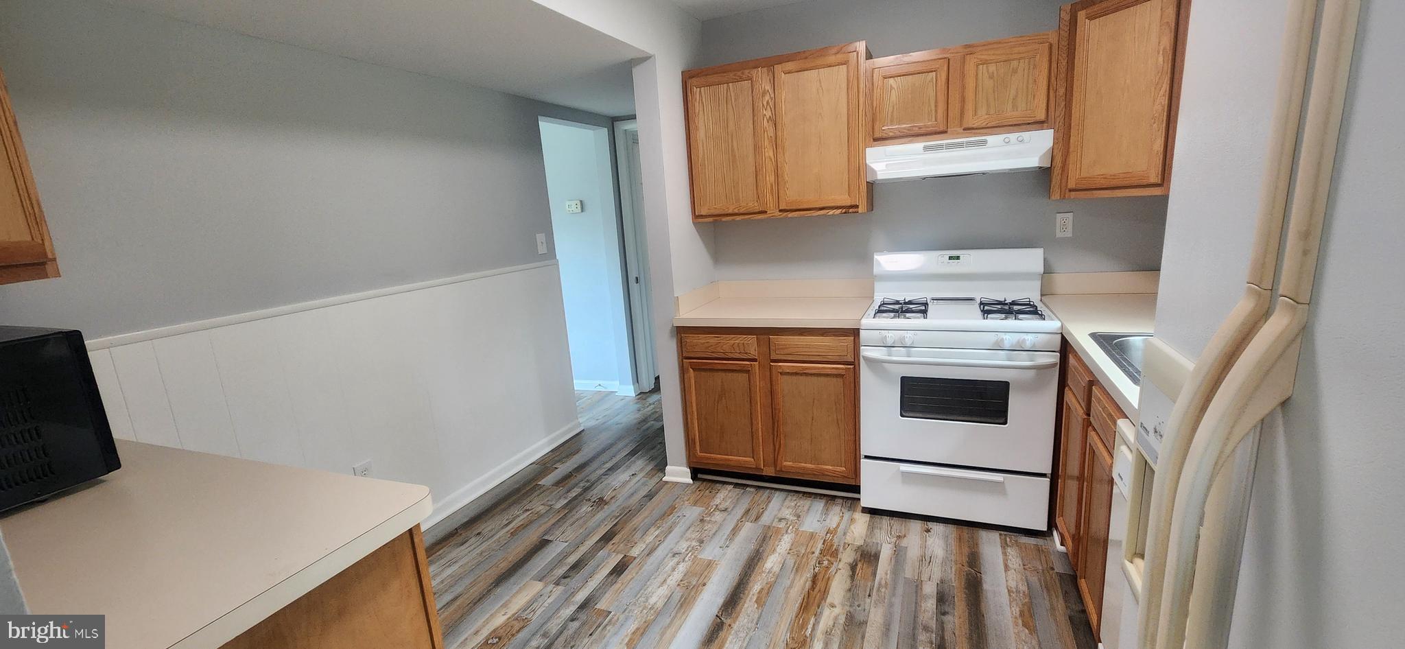 MAPLE RIDGE - Residential Lease