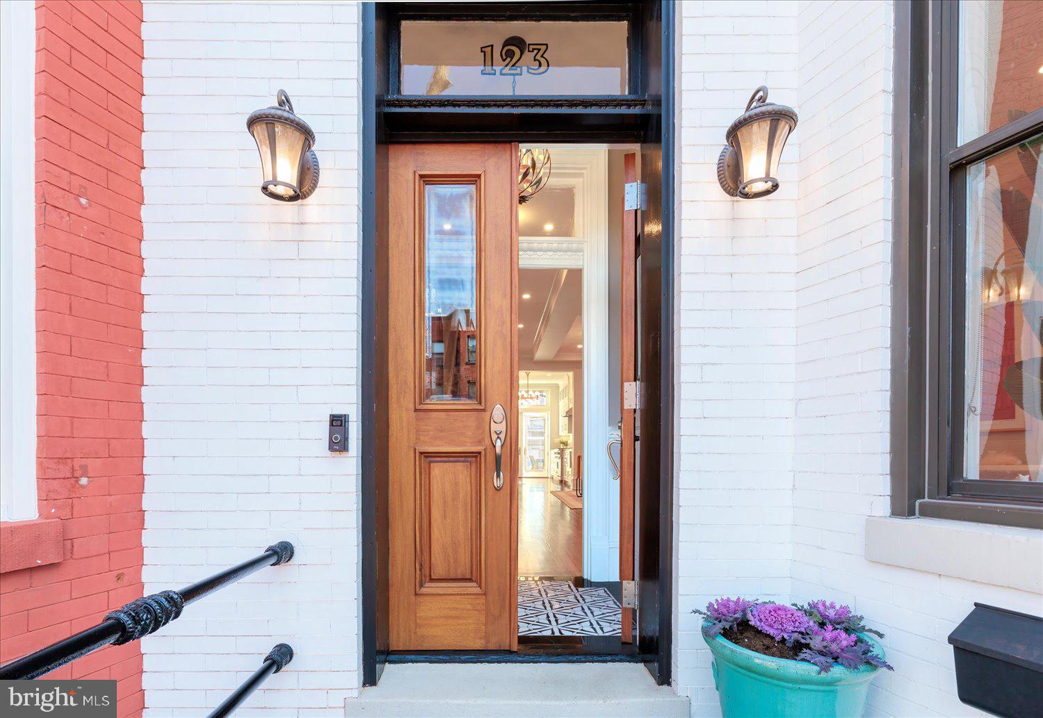CAPITOL HILL - Residential