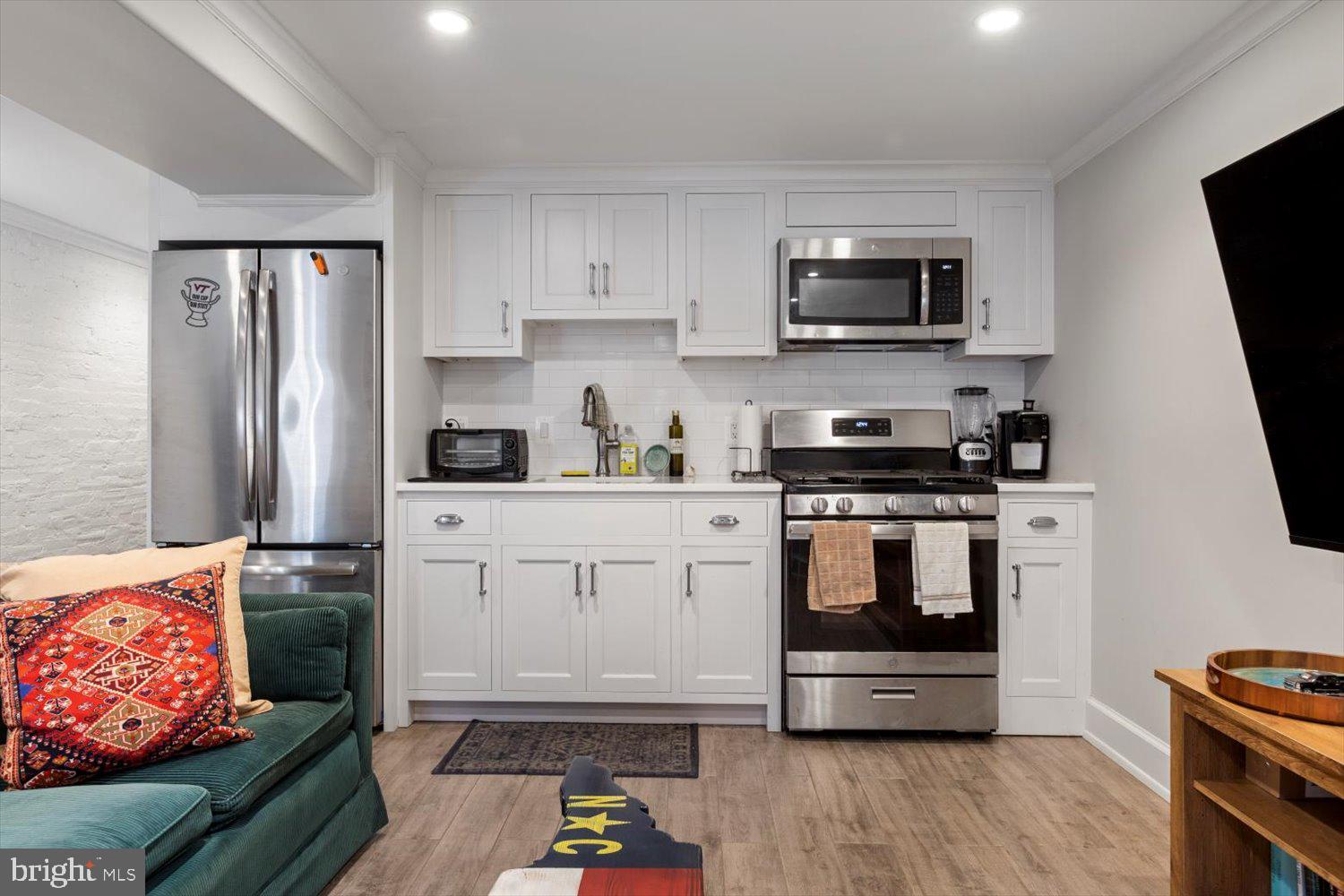 CAPITOL HILL - Residential