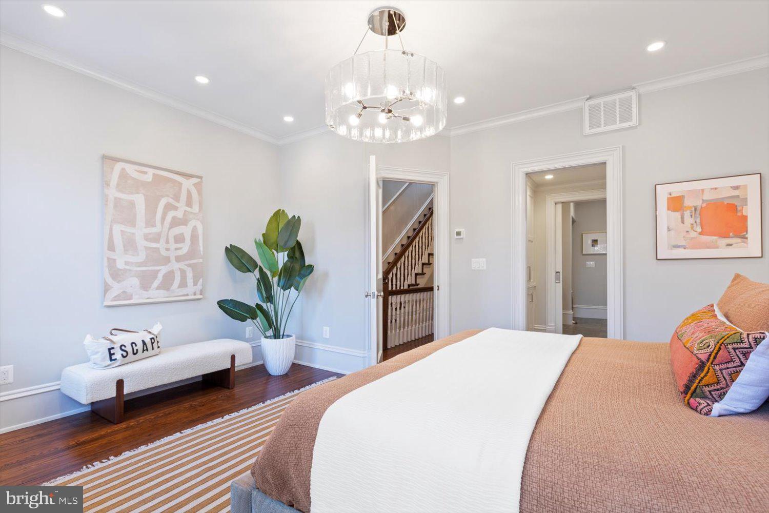 CAPITOL HILL - Residential