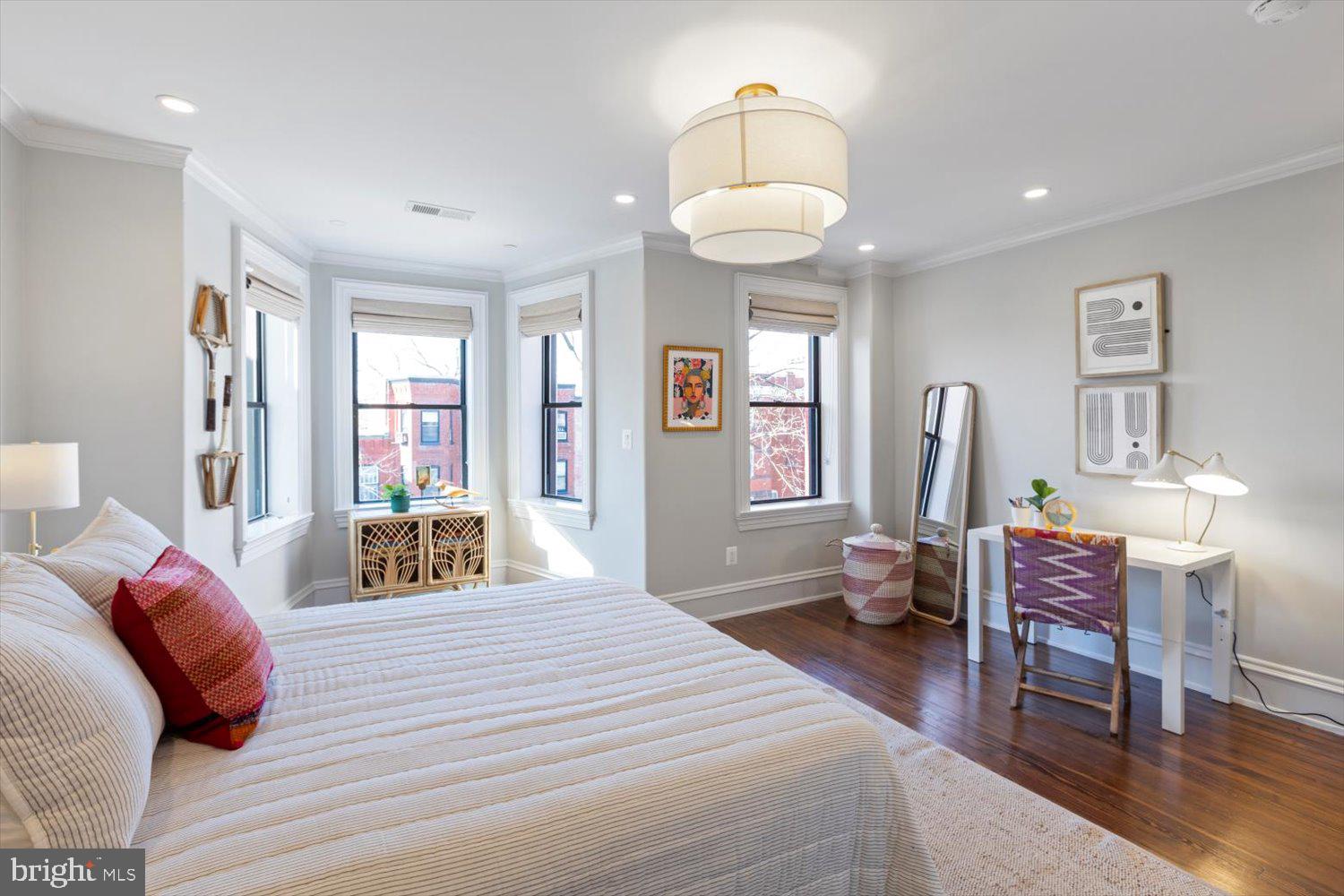 CAPITOL HILL - Residential