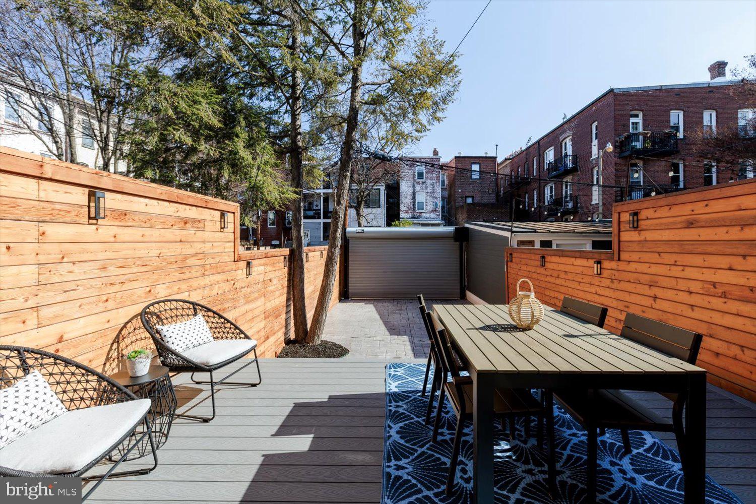 CAPITOL HILL - Residential