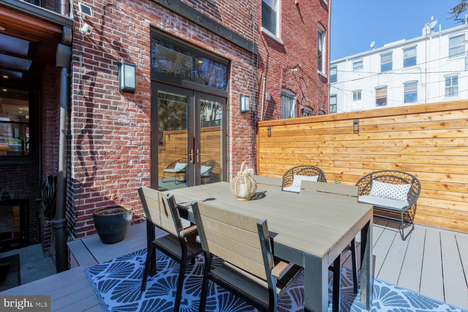 CAPITOL HILL - Residential