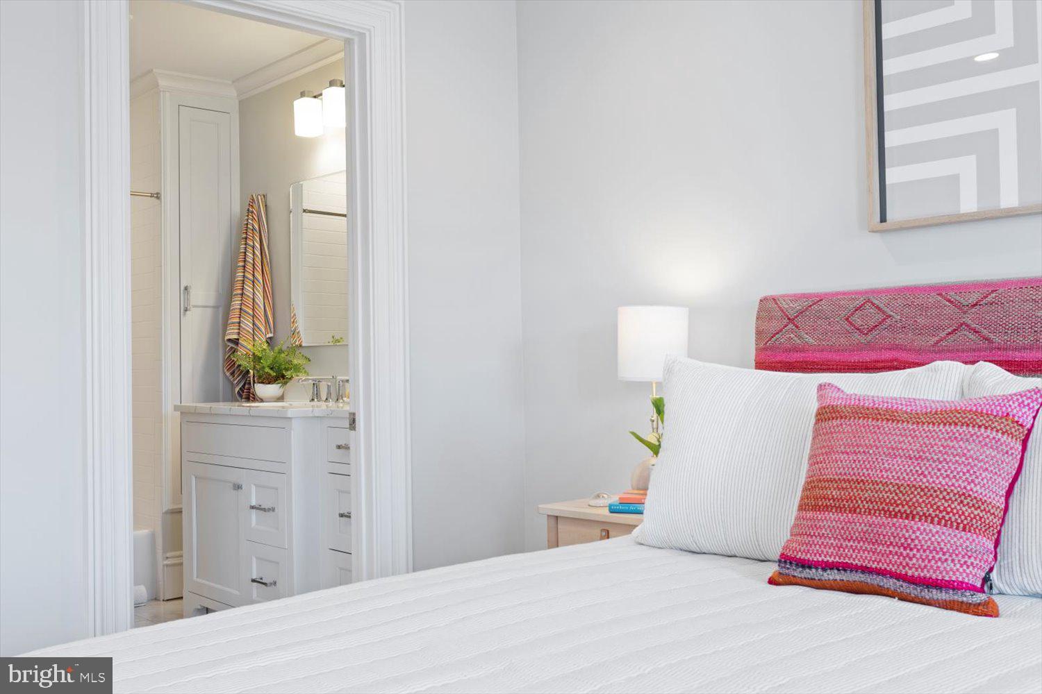 CAPITOL HILL - Residential