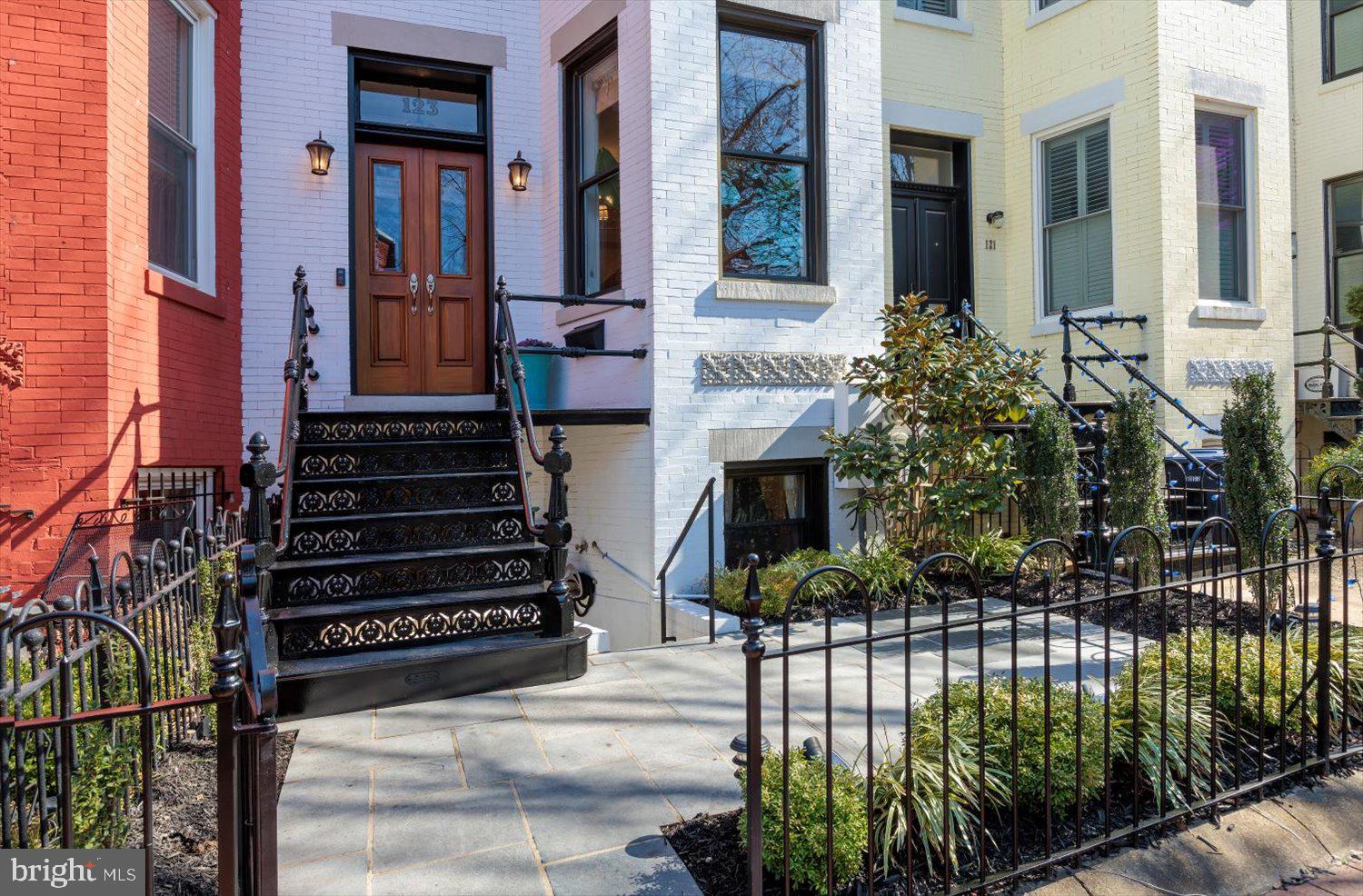 CAPITOL HILL - Residential