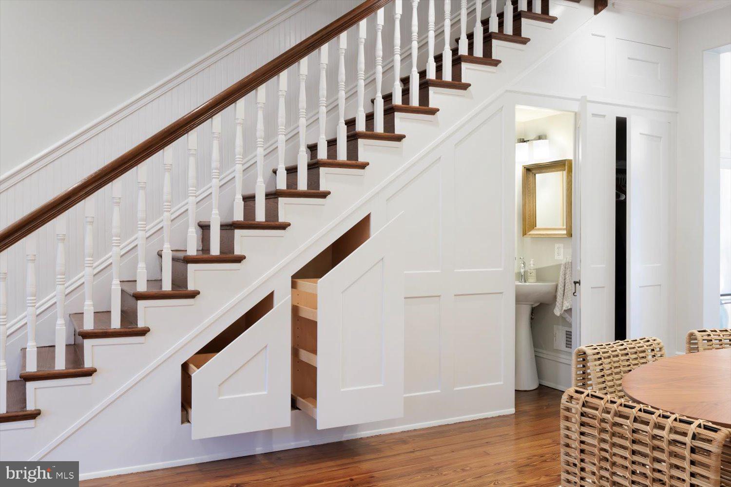 CAPITOL HILL - Residential