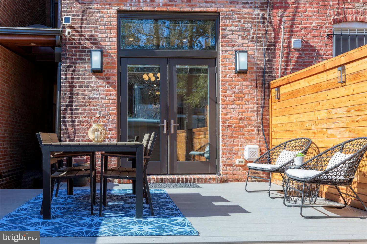 CAPITOL HILL - Residential