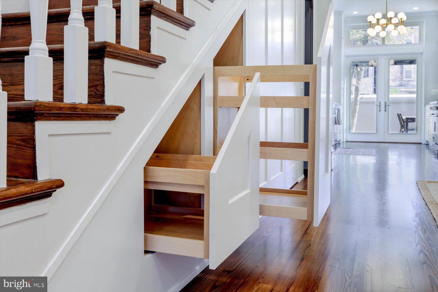 CAPITOL HILL - Residential