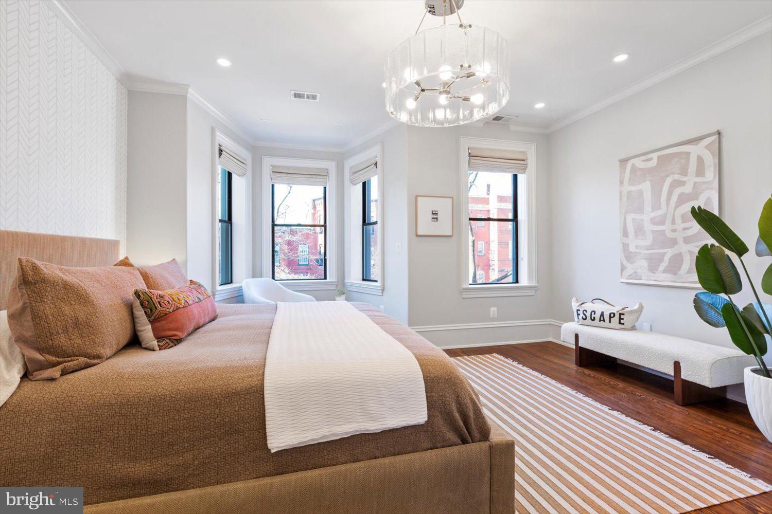 CAPITOL HILL - Residential