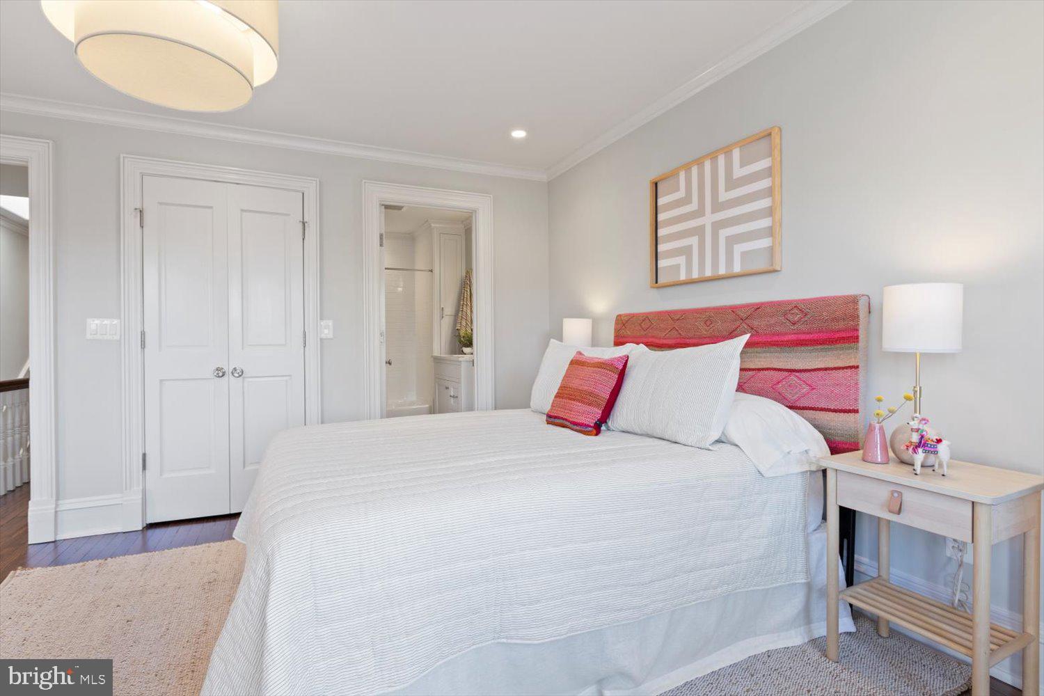CAPITOL HILL - Residential