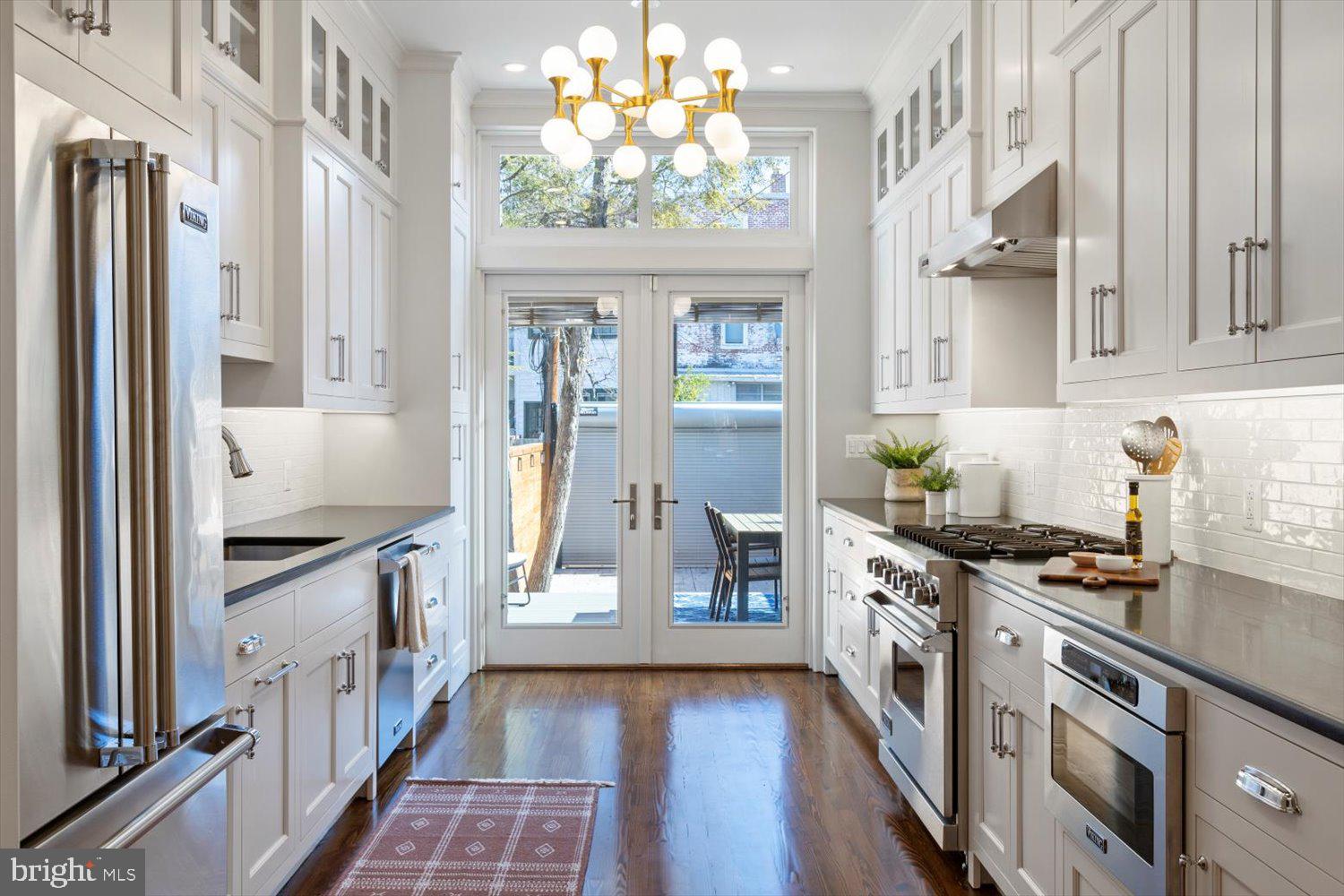 CAPITOL HILL - Residential