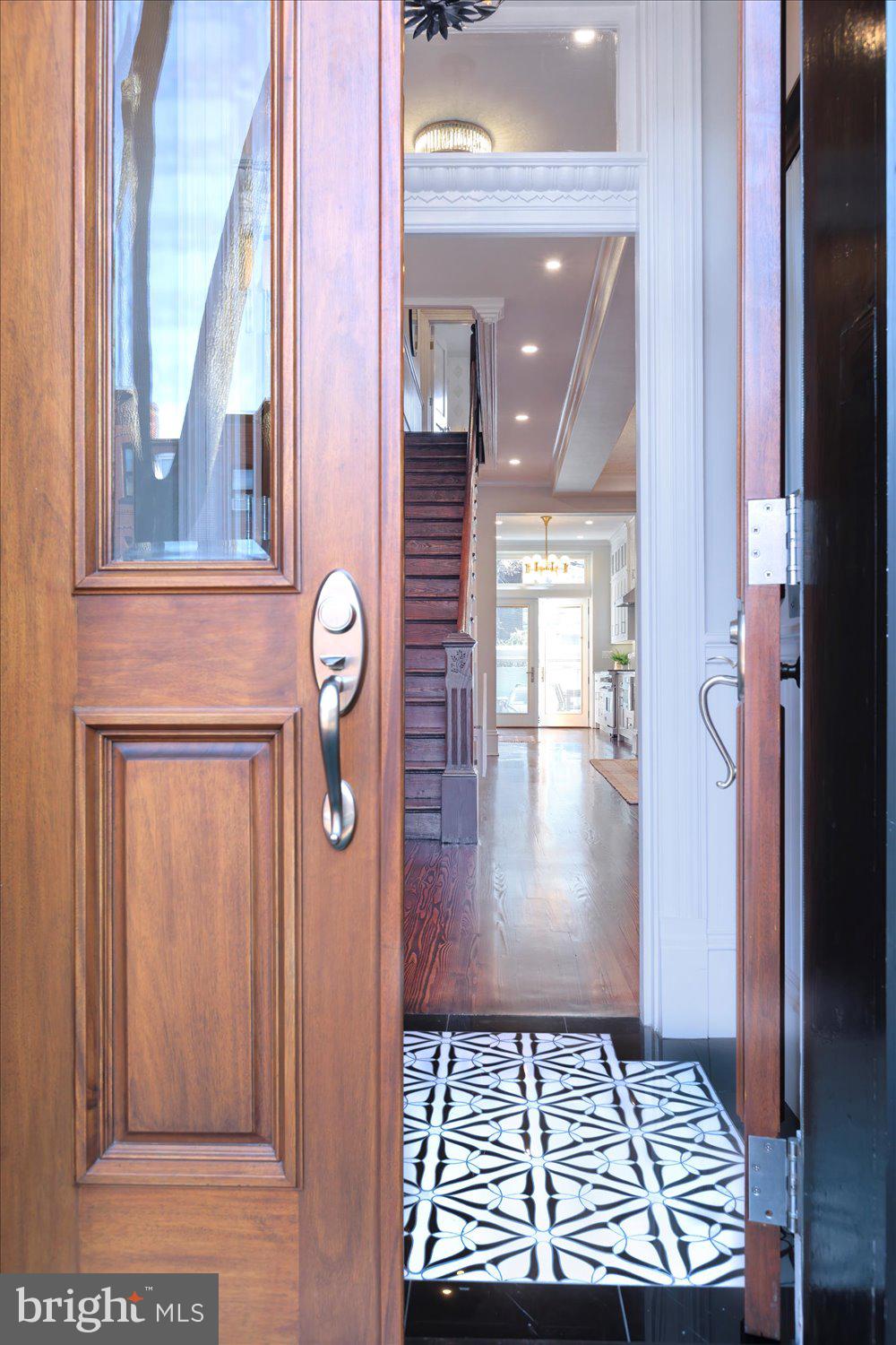 CAPITOL HILL - Residential