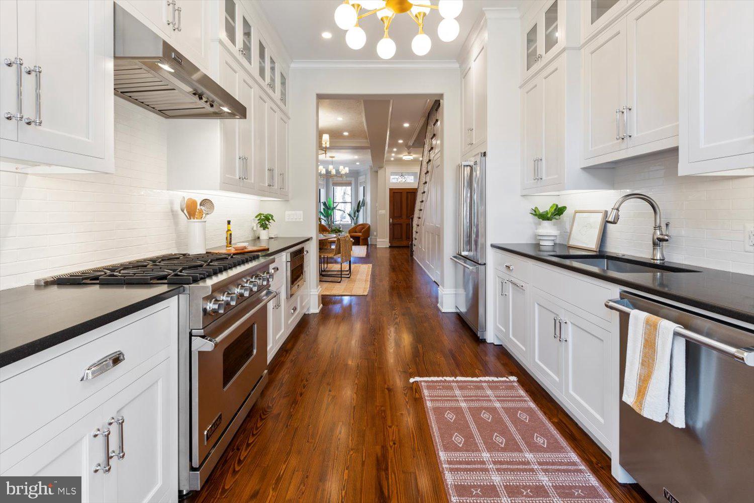 CAPITOL HILL - Residential