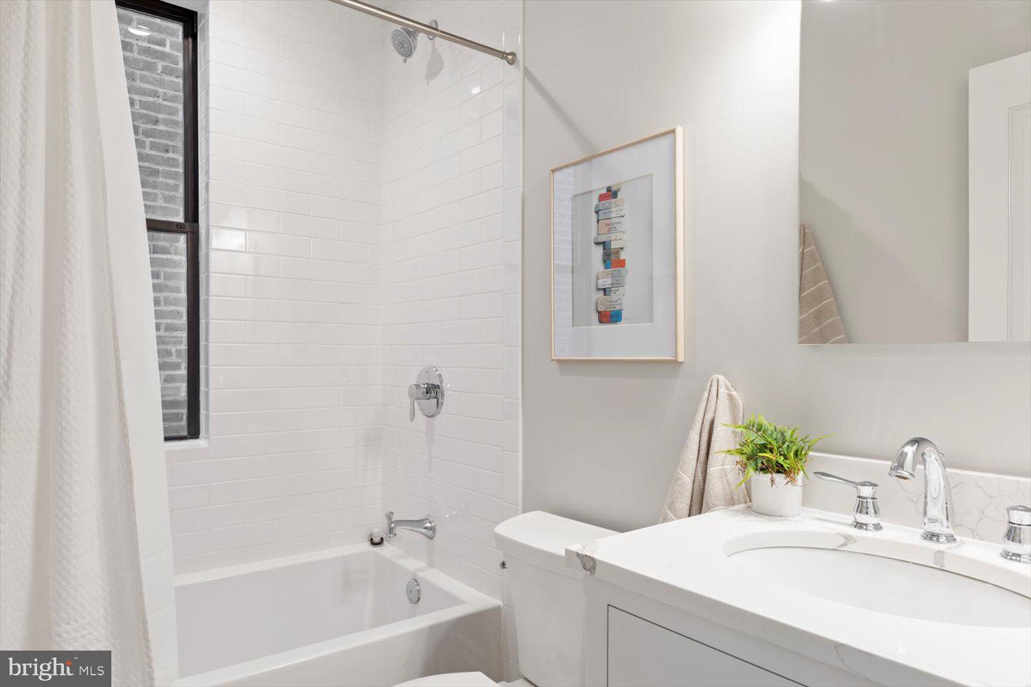 CAPITOL HILL - Residential