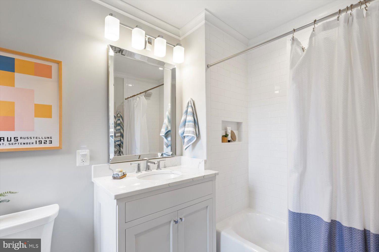 CAPITOL HILL - Residential